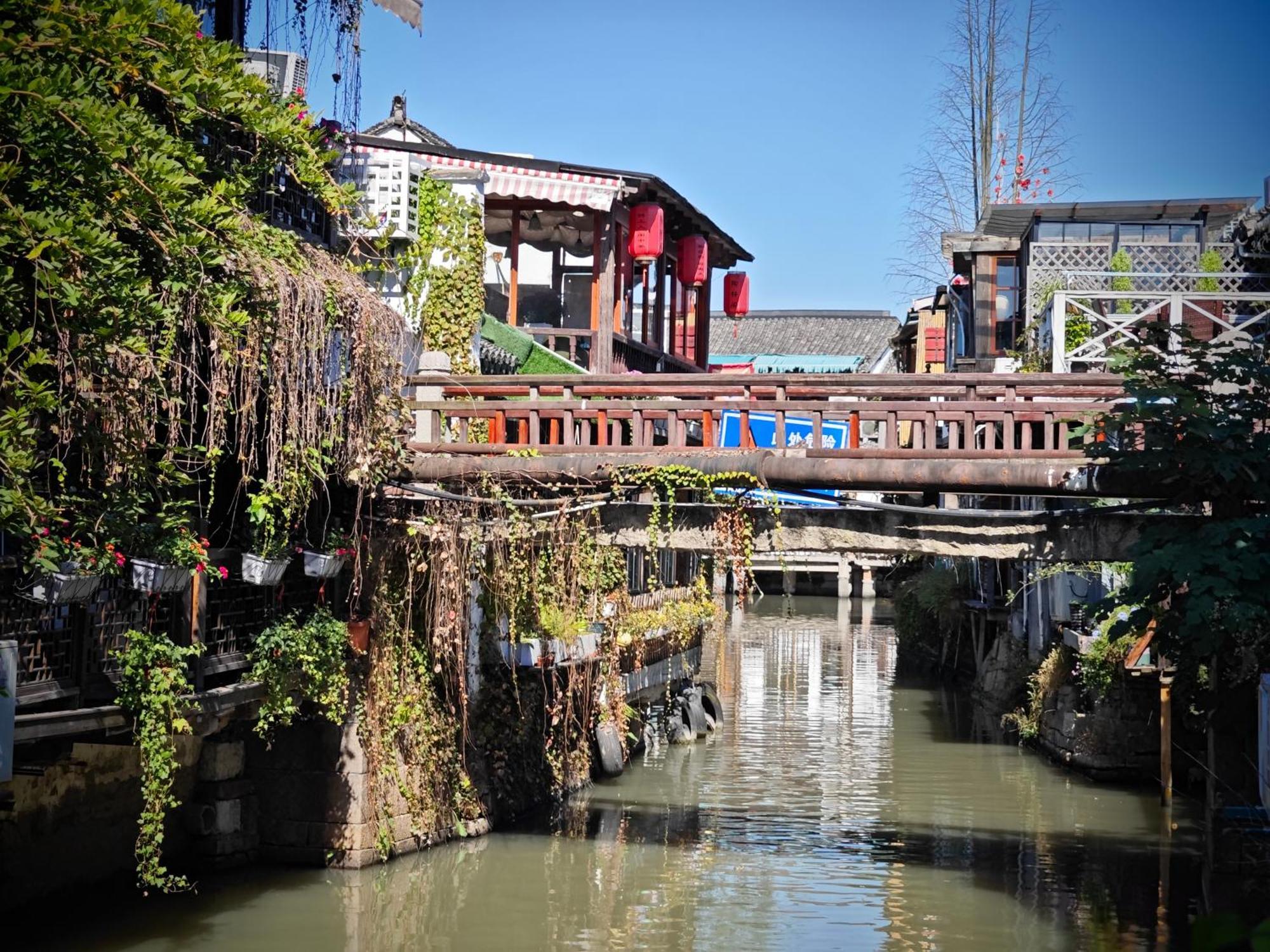 Apartment Millennium Ancient Town River View 1 Shanghai